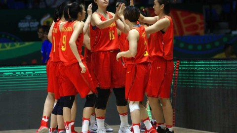 铿锵玫瑰绽放班加罗尔 中国女篮大胜韩国勇夺亚洲杯季军