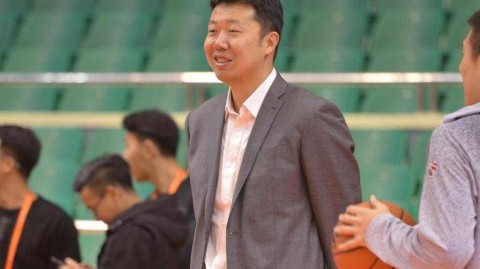 王治郅泉城探旧部 温情脉脉引追忆