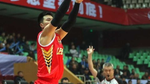 四川男篮主场上演惊天逆转，力克深圳终结连败阴霾