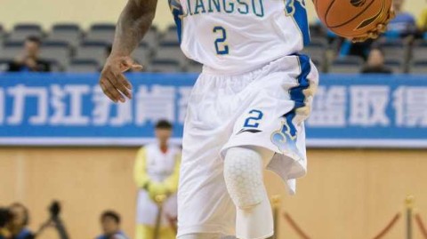 苏州体育馆的火焰与灰烬：江苏肯帝亚三连胜背后的热血江湖