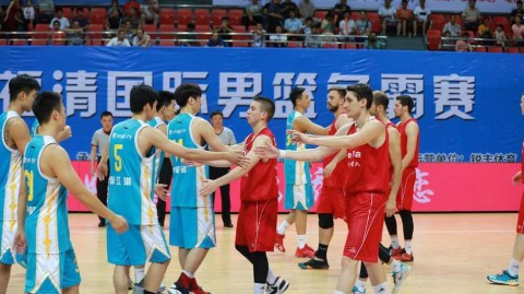 福清男篮争霸赛烽火录 福建队力克塞尔维亚明星队挺进决赛