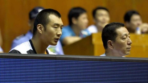 薛玉洋场边观战，双外援上演飙分对决，陕西信达大胜迎两连胜