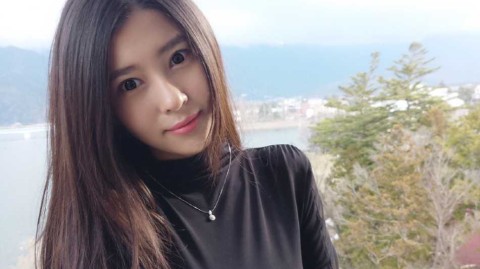 刘晓宇前女友钟鹿纯绝美私房照 车模女神惊艳时光