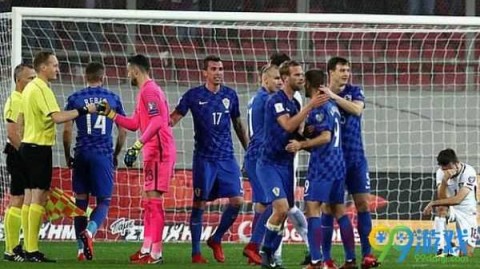 标题：格子军团开门红，世界杯克罗地亚2-0尼日利亚（30字以内）