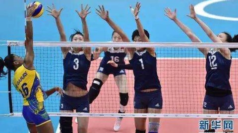 中国队决胜局险胜东道主，郎平变阵催生逆转奇迹