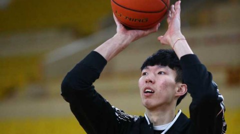 雪豹冬训：二〇一六新疆男篮的争冠序曲