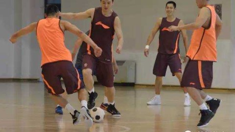 京城铁汉盼归来，首钢内线擎天柱朱彦西伤愈路上洒满汗与光