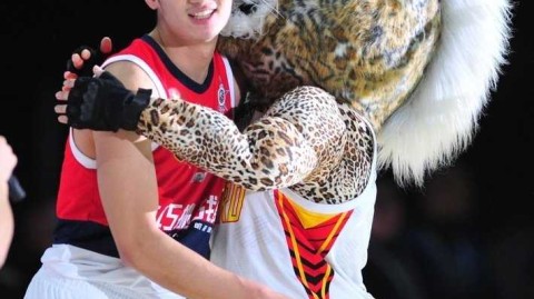 深圳新星闪耀全明星，于德豪主场加冕技巧王