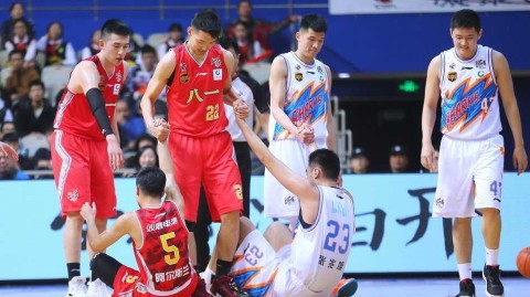 上海滩三分雨倾盆而下，八一众将饮恨源深体育馆