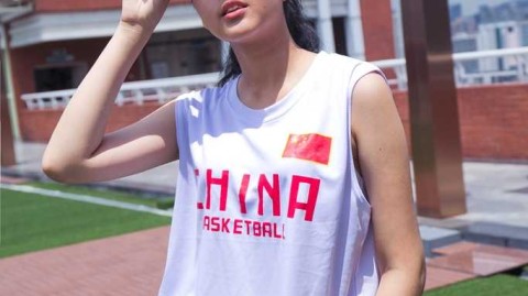 青春飞扬：篮球宝贝光影间舞动最美中国力量