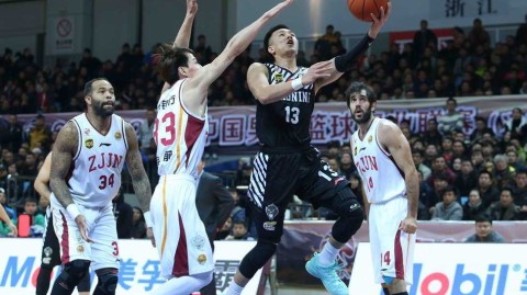 郭艾伦伤病阴霾下的辽篮旧影：那些年一起拼过的突破与劈扣