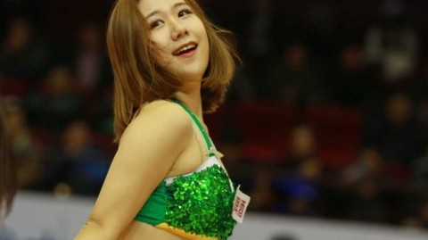 齐鲁热舞耀赛场：探寻山东篮球宝贝的激情与梦想