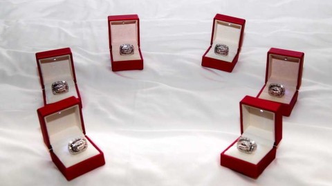 蜀地荣光揭秘：镌刻在总冠军戒指上的铁血传奇