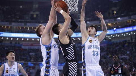 京城决杀之憾：方硕最后一投偏出，辽宁客场逆转攻克北京