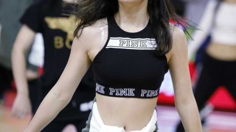 冰火之歌：吉林篮球宝贝严寒中舞动青春，东北虎主场激战广东宏远