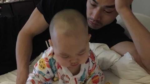 孟达爱女探营记：哈达迪铁汉柔情抱娃，小公主萌态可掬成球队宠儿