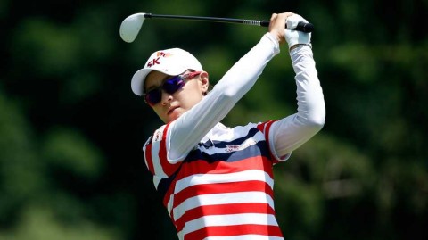 粉红意志与荣耀果岭：美国女子公开赛上的巾帼群英