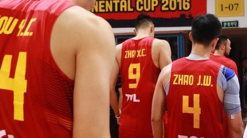 男篮奥运年的铁血记忆：那些拼尽全力的瞬间