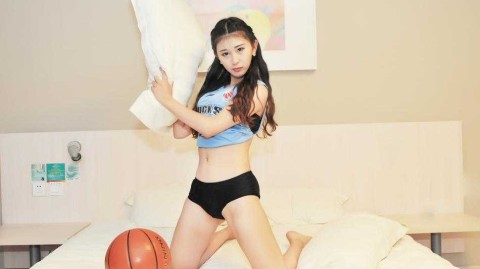 篮球宝贝娇俏出镜，寄语首钢新赛季王者归来