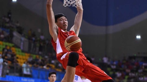 全运赛场辽篮狂胜新疆四十二分 周琦面对旧主献扣篮盛宴