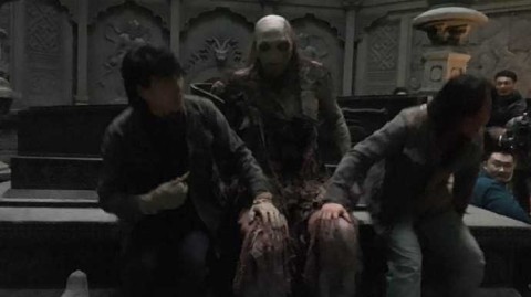 巨人孙明明的惊悚跨界：两米三六的身高，只为演活《鬼吹灯》里的“红犼”