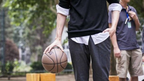 银幕上的篮球少年，吴亦凡演绎夏木的静谧与热血