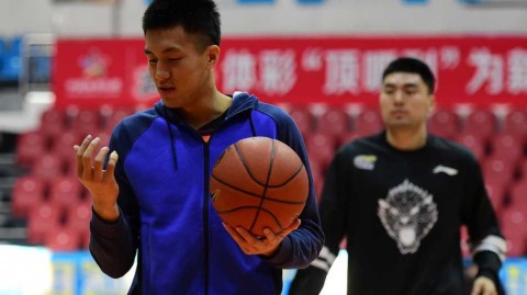 红山脚下的备战：辽篮赛前训练直击