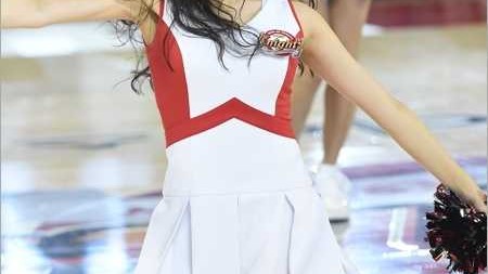 首尔学生体育馆篮球盛宴，啦啦队女神舞台绽放引爆全场