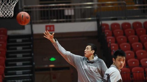 羊城蓄力待发 龙狮静候新春鏖战