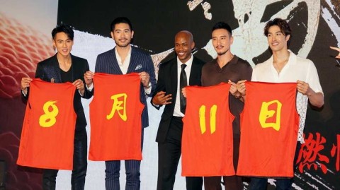 热血“篮神天团”空降上海滩，马布里携吴尊高以翔为电影造势