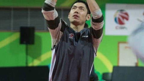 齐鲁兄弟连柔情一刻，丁彦雨航率山东众将轻装上阵剑指同曦