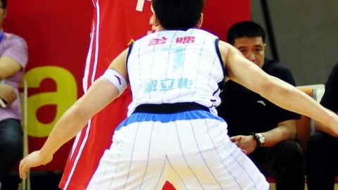 新疆热身赛87-94惜败美国探险者遭逆转