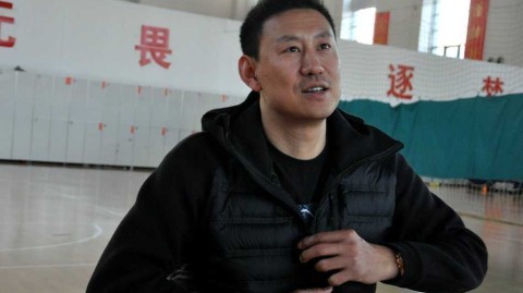 “小李飞刀”再出山：李楠抵济南掌印山东全运男篮，从容开启全运备战