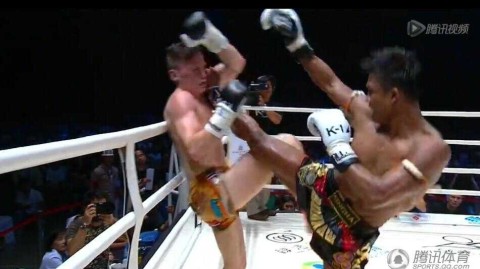 播求vs科尔2014：K-1末代王者的争议加冕夜