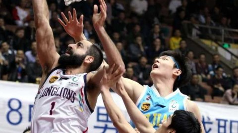 广州险胜福建终结连败，克里斯顿狂砍39分导演惊天大逆转