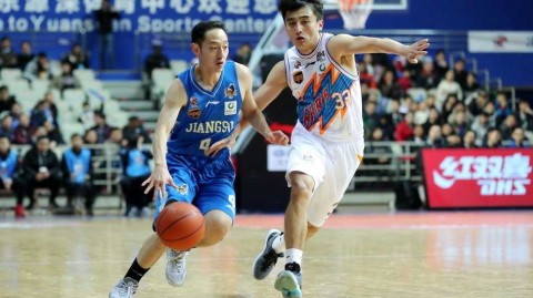 王者归来看易立 肯帝亚加时胜上海重返季后赛