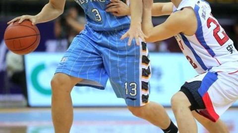 京城三分雨浇灭津门虎，霍尔曼伤退成转折点