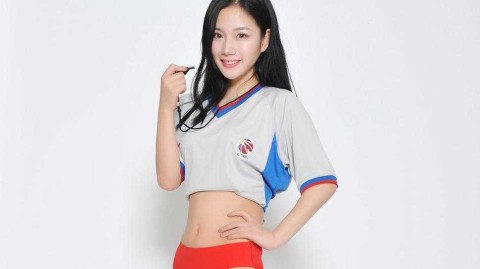 湘妹子的篮球哨音：当最美篮球女裁判走上赛场