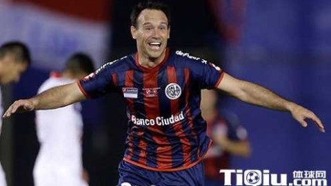 空难重生后沙佩科恩斯客场2-1逆转苏利亚