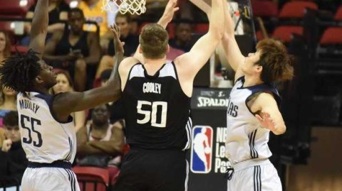 夏日狂潮亚洲荣光 丁彦雨航两记重扣率小牛劈落国王挺进八强