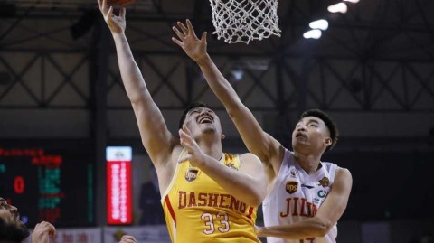 东北虎主场陷落，同曦六将齐发威豪取三连胜