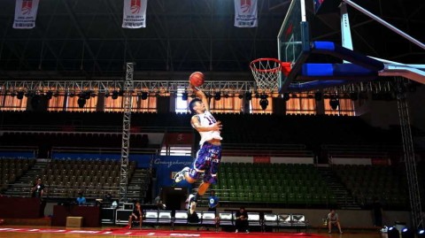 CUBA新赛季巅峰启幕，广工飞天暴扣震撼羊城