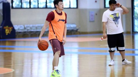 易建联领衔广东队厉兵秣马，新赛季誓言重振华南虎雄风