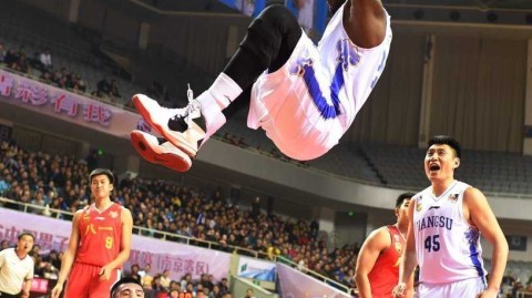 群星闪耀 CBA常规赛第十一轮激战正酣