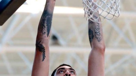 新疆飞虎新援利马火线驰援 蓝领悍将撑起内线防线