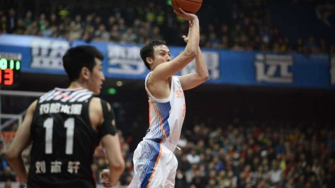 巅峰对决：回顾CBA总决赛四川与辽篮的经典之战