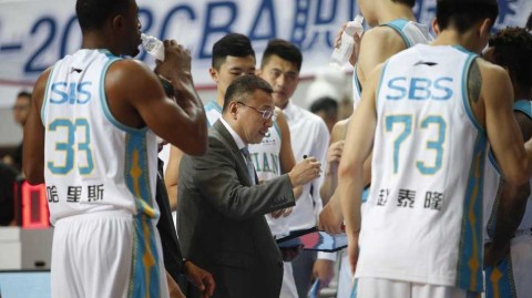 末节惊魂！福建主场遭同曦三分雨逆转，王哲林独木难支吞三连败