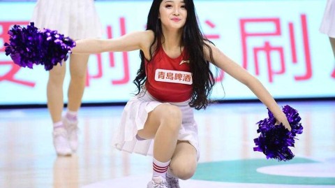 辽粤大战前夜的激情舞者 本溪主场篮球宝贝闪耀时刻