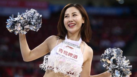 舞动赛场的精灵：北京首钢篮球宝贝与她们的CBA热血时刻