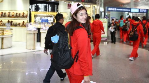 中国女篮富阳热身赛掠影 新星李梦回眸一笑定格最美风景